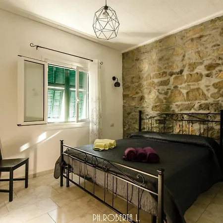 Accogliente Bussana 1 *